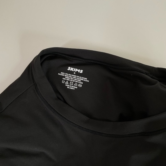 Skims Fits Everybody T-Shirt Bodysuit - Picture 4 of 5